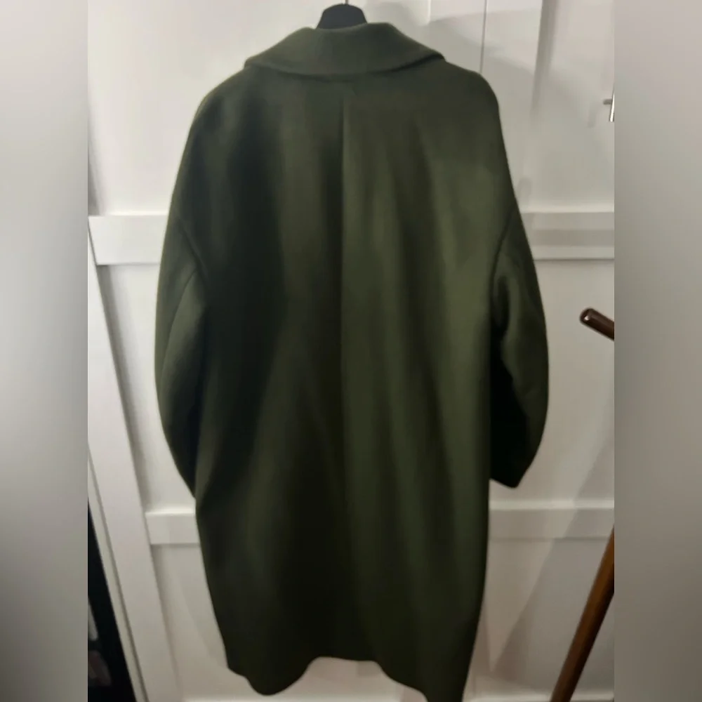 Wilfred -The Only Wool Cashmere Coat- Olive Green - Picture 4 of 10